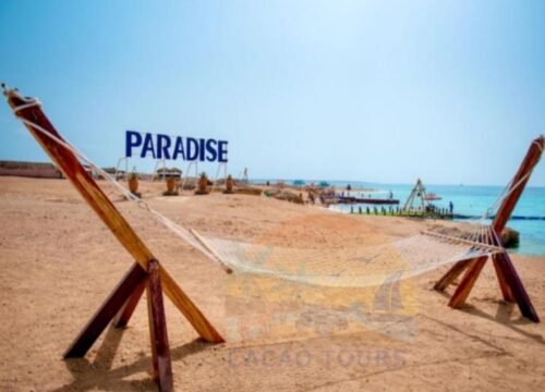 Tuba sur l'île paradisiaque